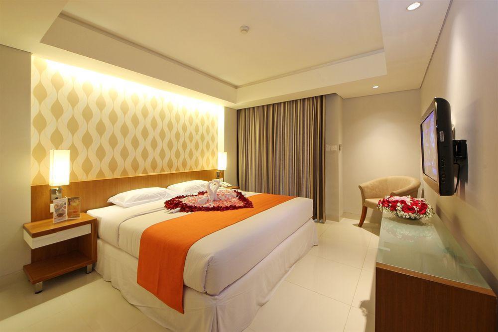 Holiday Inn Express Bali Sunset Road By Ihg Кута Екстериор снимка