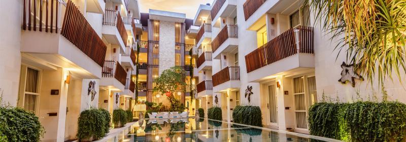Holiday Inn Express Bali Sunset Road By Ihg Кута Екстериор снимка