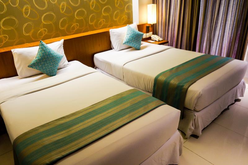 Holiday Inn Express Bali Sunset Road By Ihg Кута Екстериор снимка