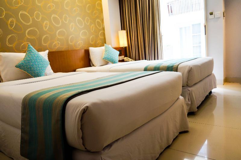 Holiday Inn Express Bali Sunset Road By Ihg Кута Екстериор снимка