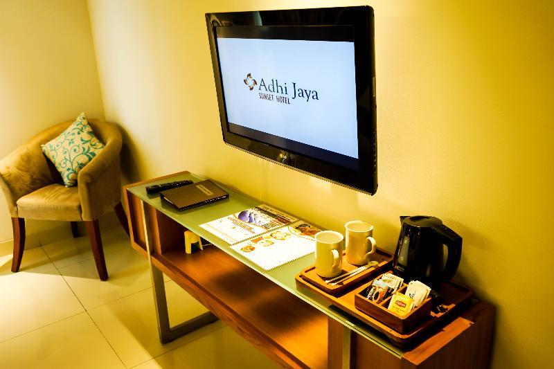 Holiday Inn Express Bali Sunset Road By Ihg Кута Екстериор снимка